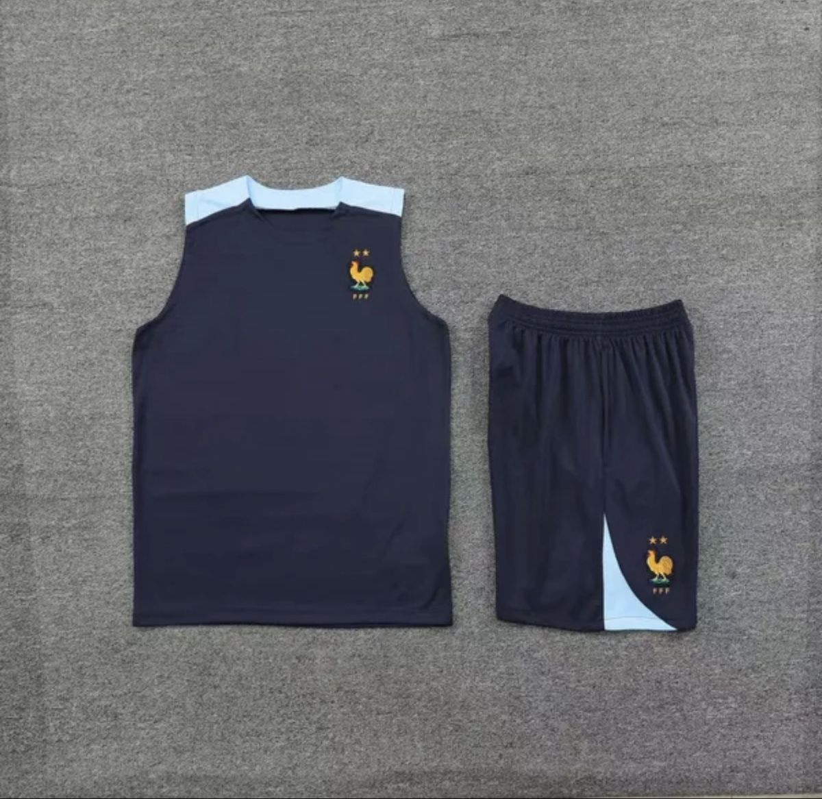 Canottiere & Pantaloni: France  – Nuovo e nell'imballaggio originale da Pieterlen venduto da sam_58jm