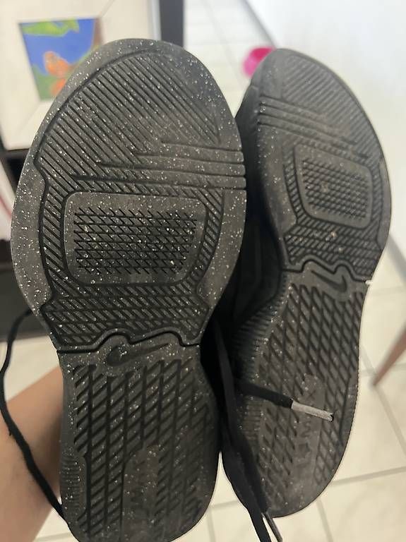 Herrenschuhe: Scarpe Nike 41 – Gebraucht aus Viganello von bia_x25w 3