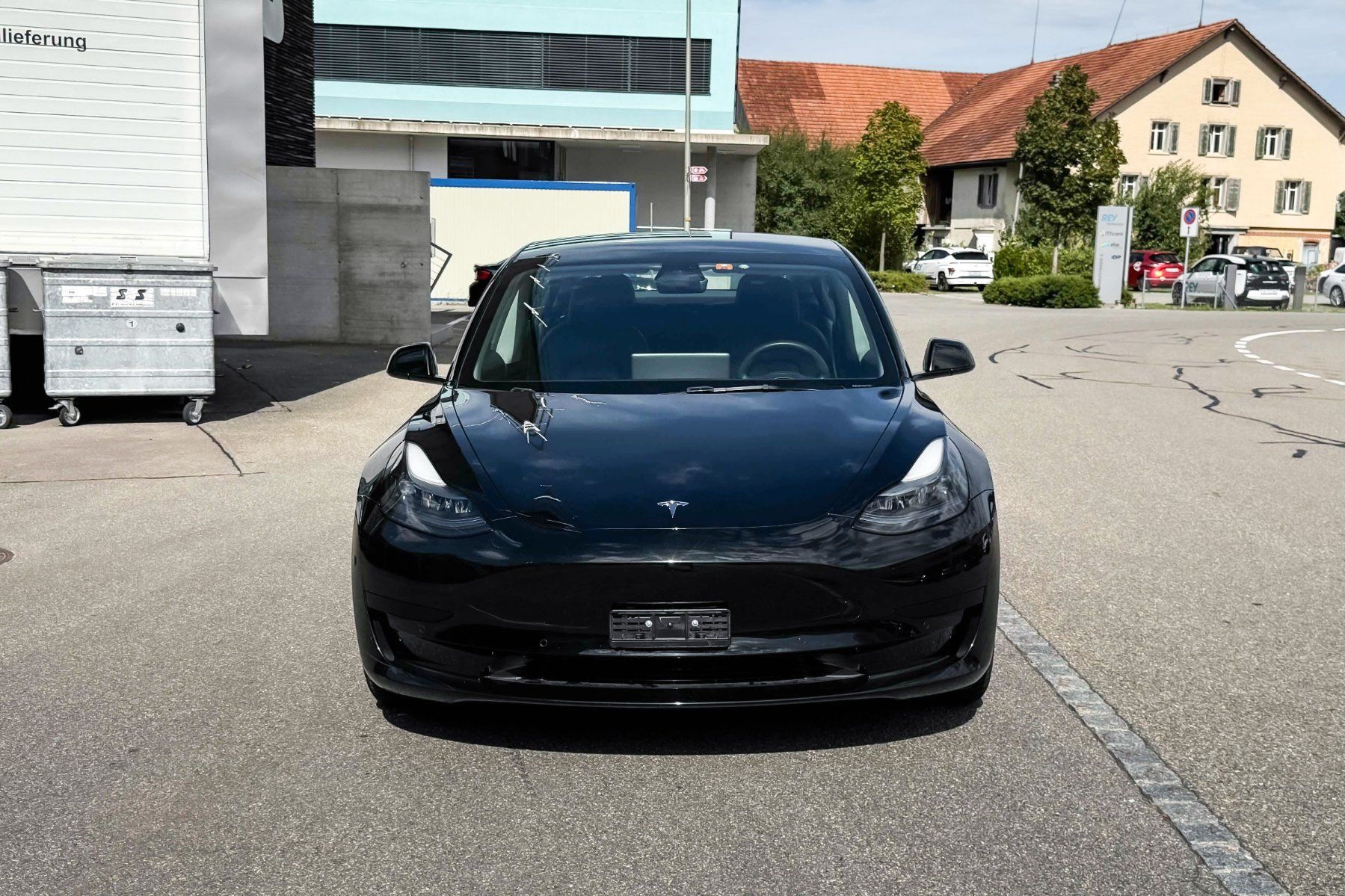 Tesla Autos: Tesla Model 3 SR RWD P – Gebraucht aus Sirnach von cartrade24_bucan 1