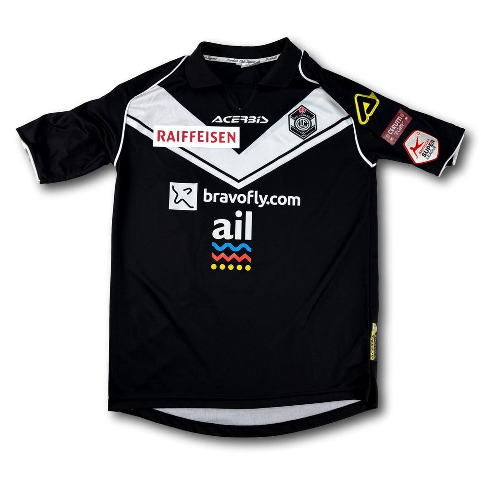 Canottiere & Pantaloni: FC Lugano - 2015-16 - Matchworn - Heim - L - Djuric – Usato da Bolligen venduto da ToTheJerseyEquipment 1