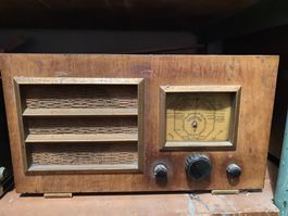 Alter Dauphin Röhrenradio zu verkaufen