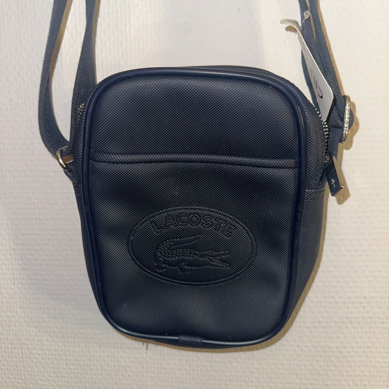 Lacoste Borse: Lacoste Bag Navy – Nuovo (secondo la descrizione) da Bern venduto da gia_jqj7 1