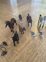 Schleich Tiere inkl. Zubehör und kl. Koffer