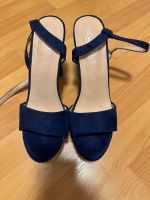 Sandalen mit Absatz