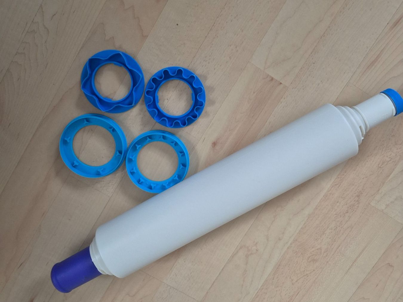 Tupperware Küchengeräte: Tupperware Teigroller mit verstellbaren Ringen gebraucht – Gebraucht aus Oberrohrdorf von arfeso 1