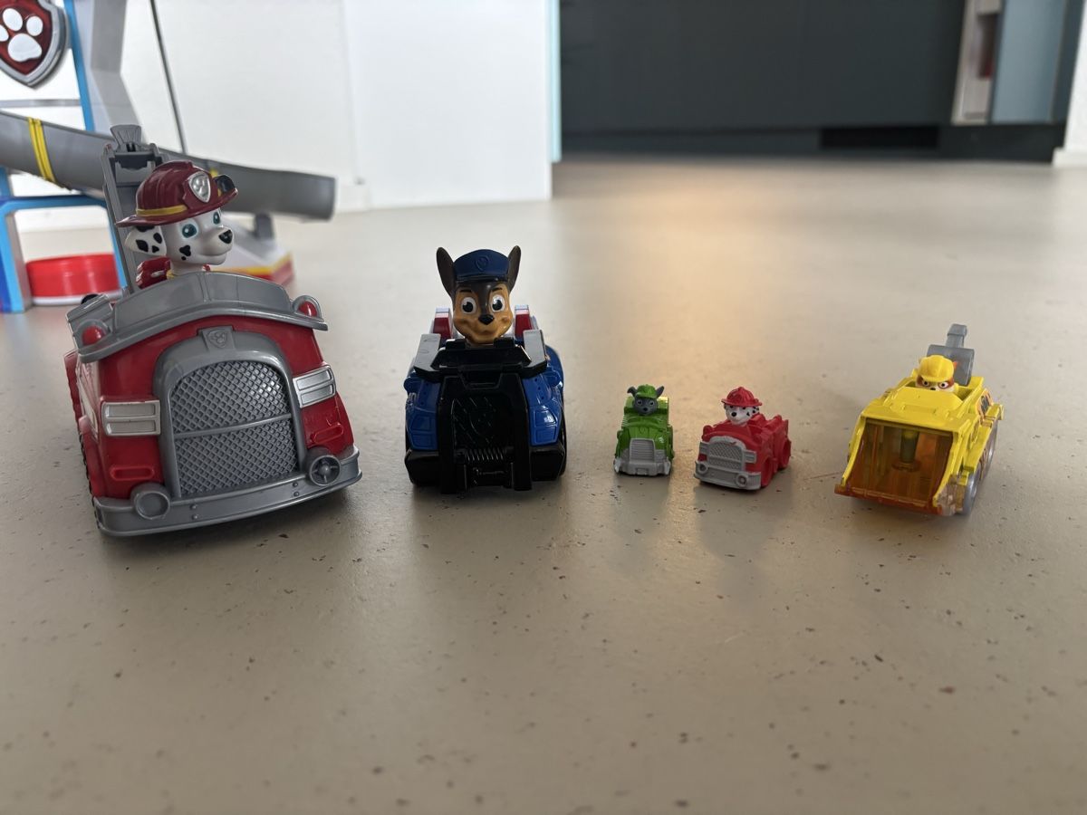 Giocattoli: Paw Patrol Tower mit Figuren – Usato da Zürich venduto da lennyk01 2