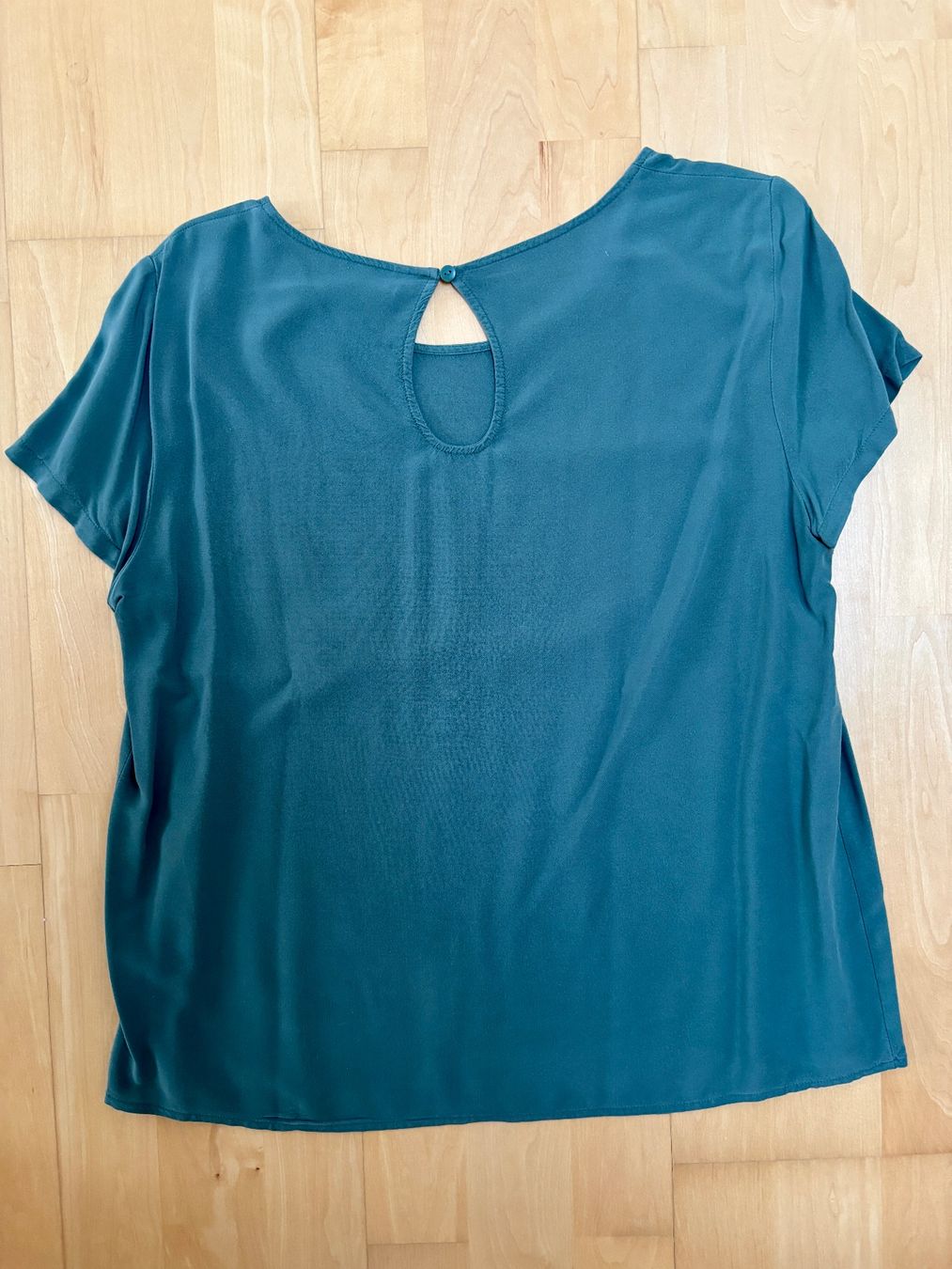 Only Camicette: Blusenshirt von ONLY, grün/petrol - Gr. 36 – Usato da Ennetbürgen venduto da Evelyne_G 1