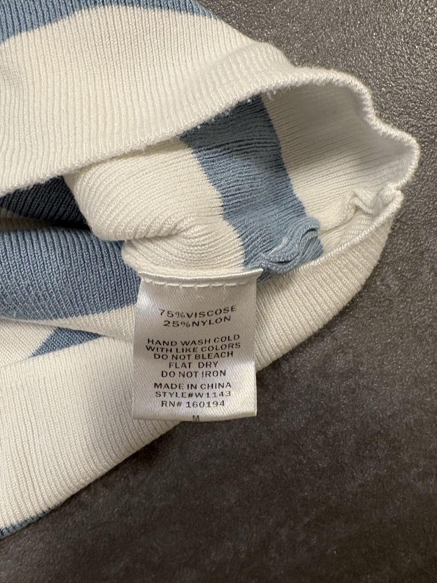Tops: Blau weiss gestreiftes Tank Top M – D'occasion à Rümlang par svent 4