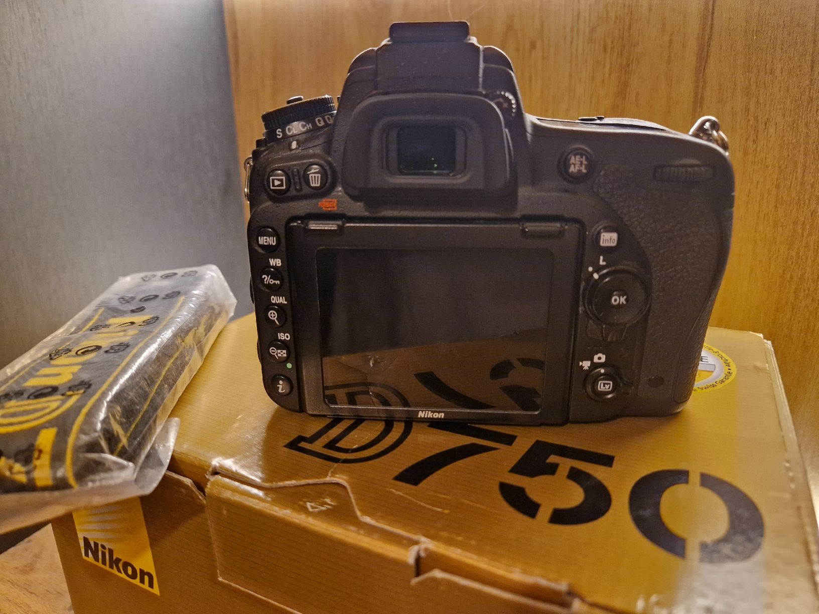 Nikon Fotocamera: Nikon D750 Spiegelreflex Kamera, Vollformat – Usato da Schübelbach venduto da Carla006 2