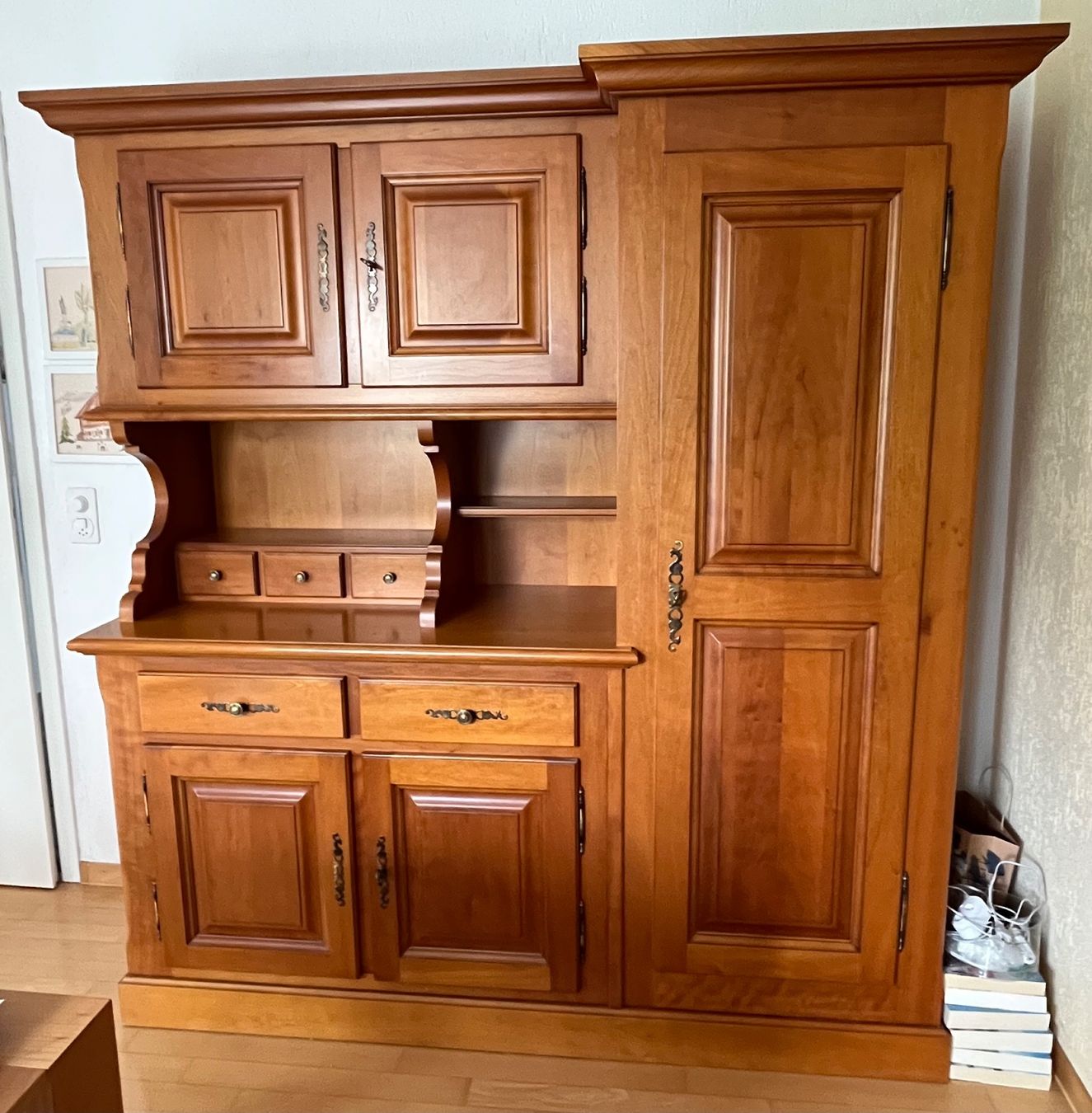 Credenze: Buffet Kirschbaum Massivholz ("Berner Buffet") / Wohnzimmer – Usato da Buchs AG venduto da Hagizahn