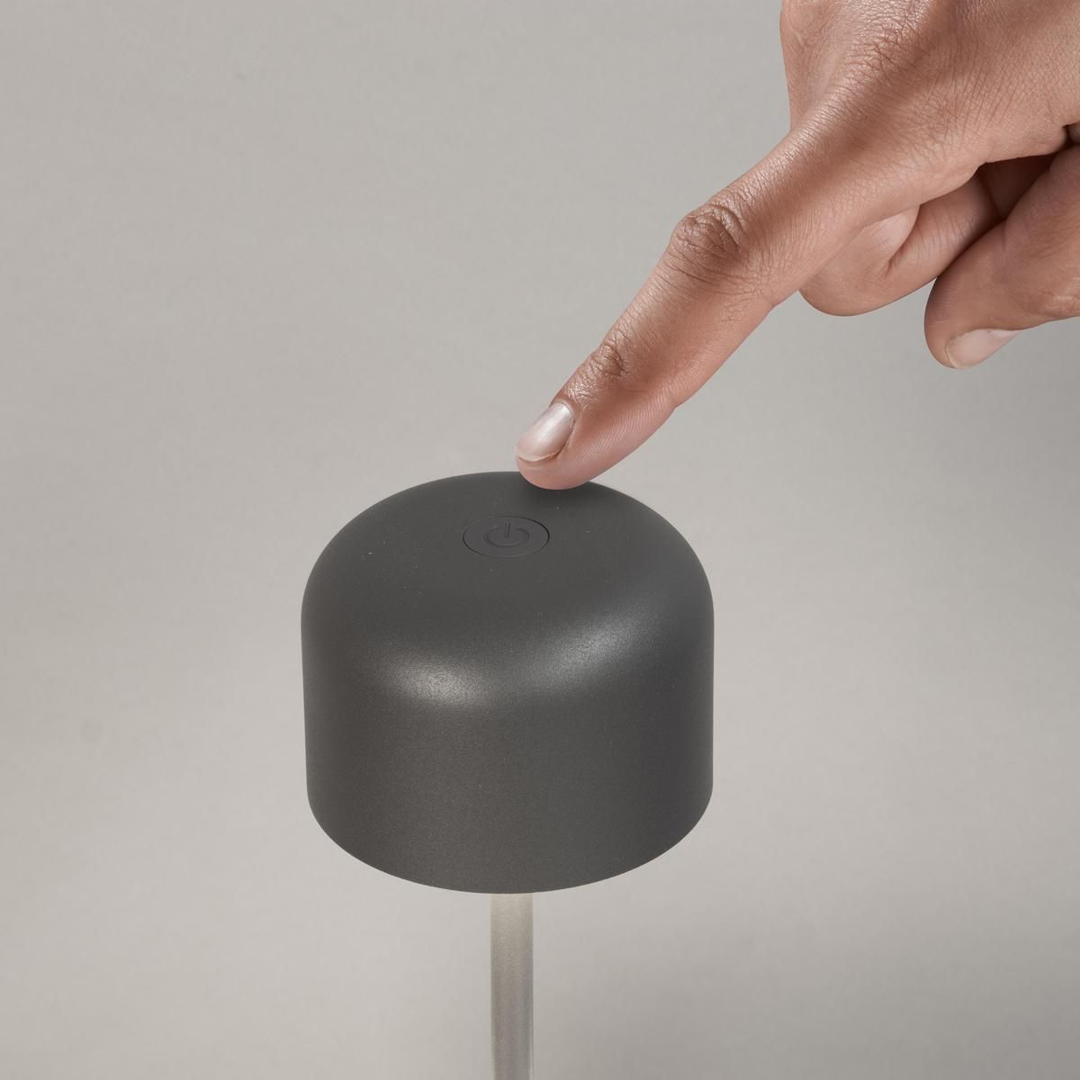 Lampen: LED Aussen Tischleuchte, Grau 22 cm Höhe – Neu (gemäss Beschreibung) aus Kreuzlingen von Smart-Light 2