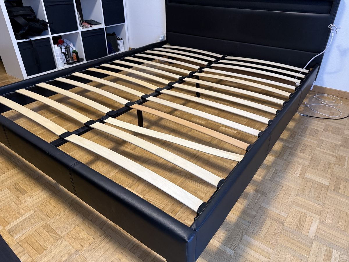 Lits: Bett mit Matratze. Gratis – D'occasion à Bern par max_k2yf 3