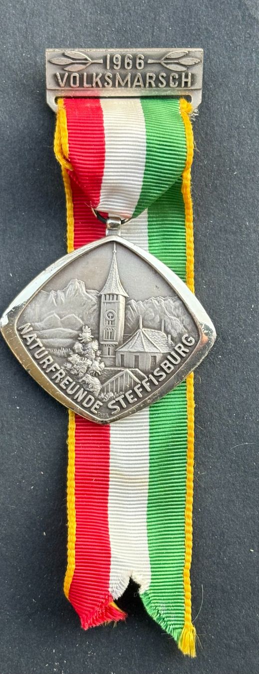 Medaglie: VOLKSMARSCH 1966 STEFFISBURG – Usato da Ostermundigen venduto da crazy-horse-1840