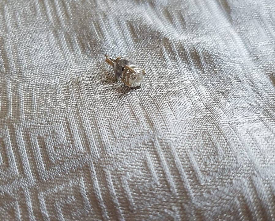 Orecchini pendenti & Orecchini a lobo: Boucle d'oreille clou, 1 pièce – Usato da Nidau venduto da jul_6tpv