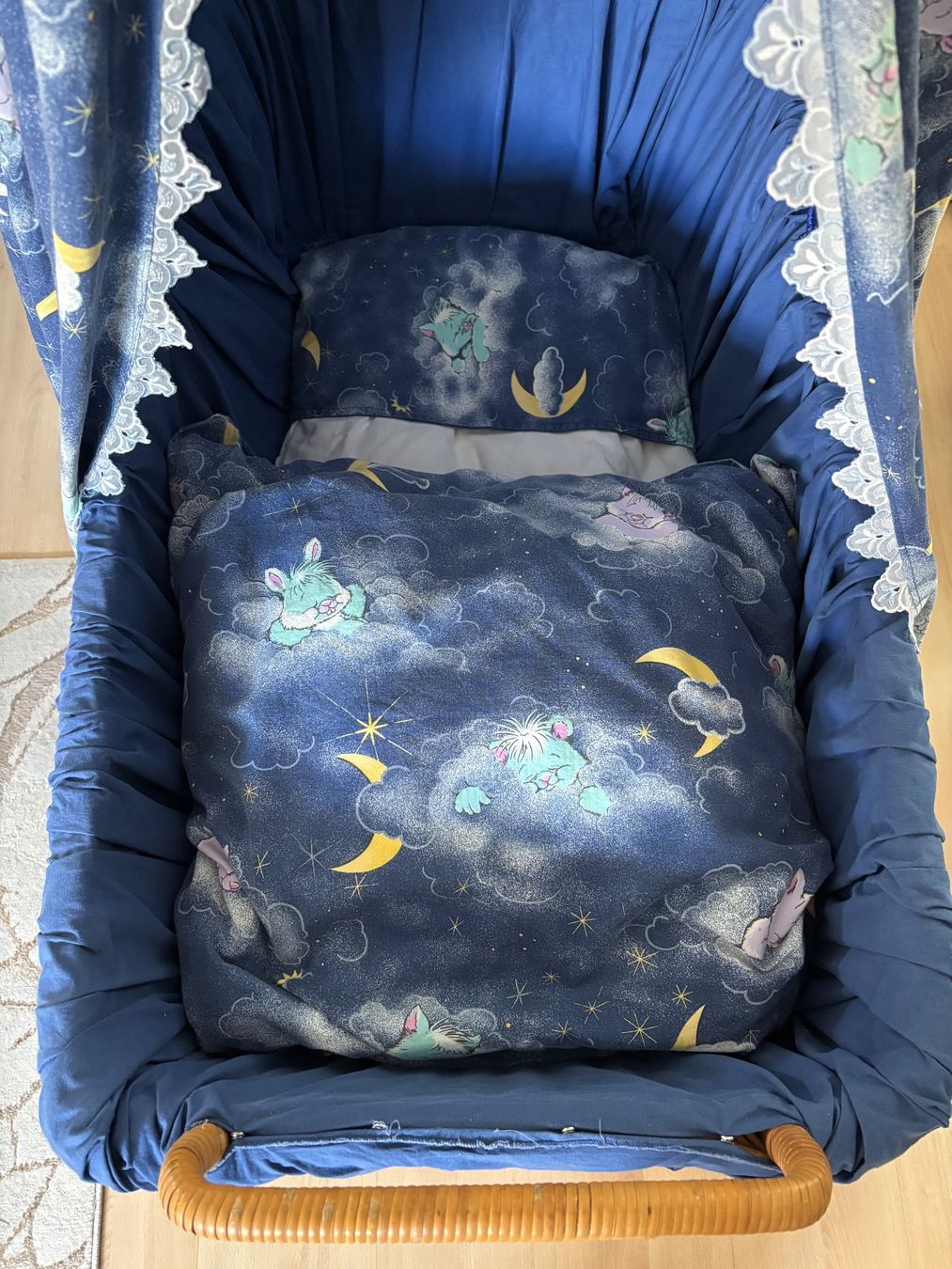Wiegen & Stubenwagen: Stubenwagen aus Korbweide mit Himmel – Gebraucht aus Gümligen von Dragon64 2