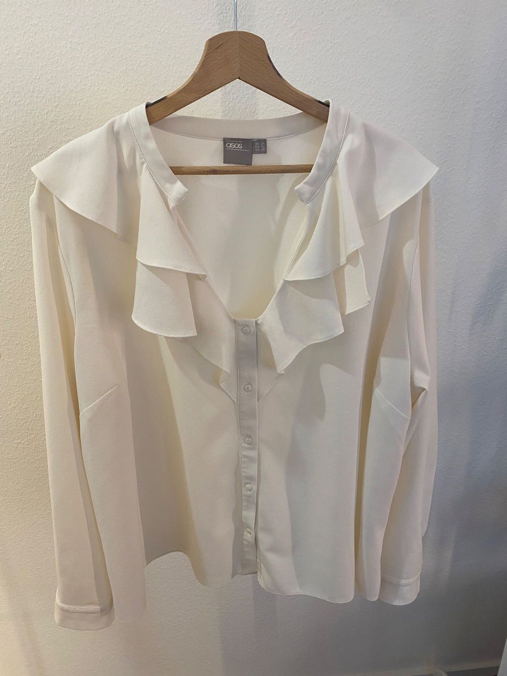 Asos Camicette: Asos Bluse langarm cremeweiss Gr. 52 – Usato da Pratteln venduto da a23_j2gs