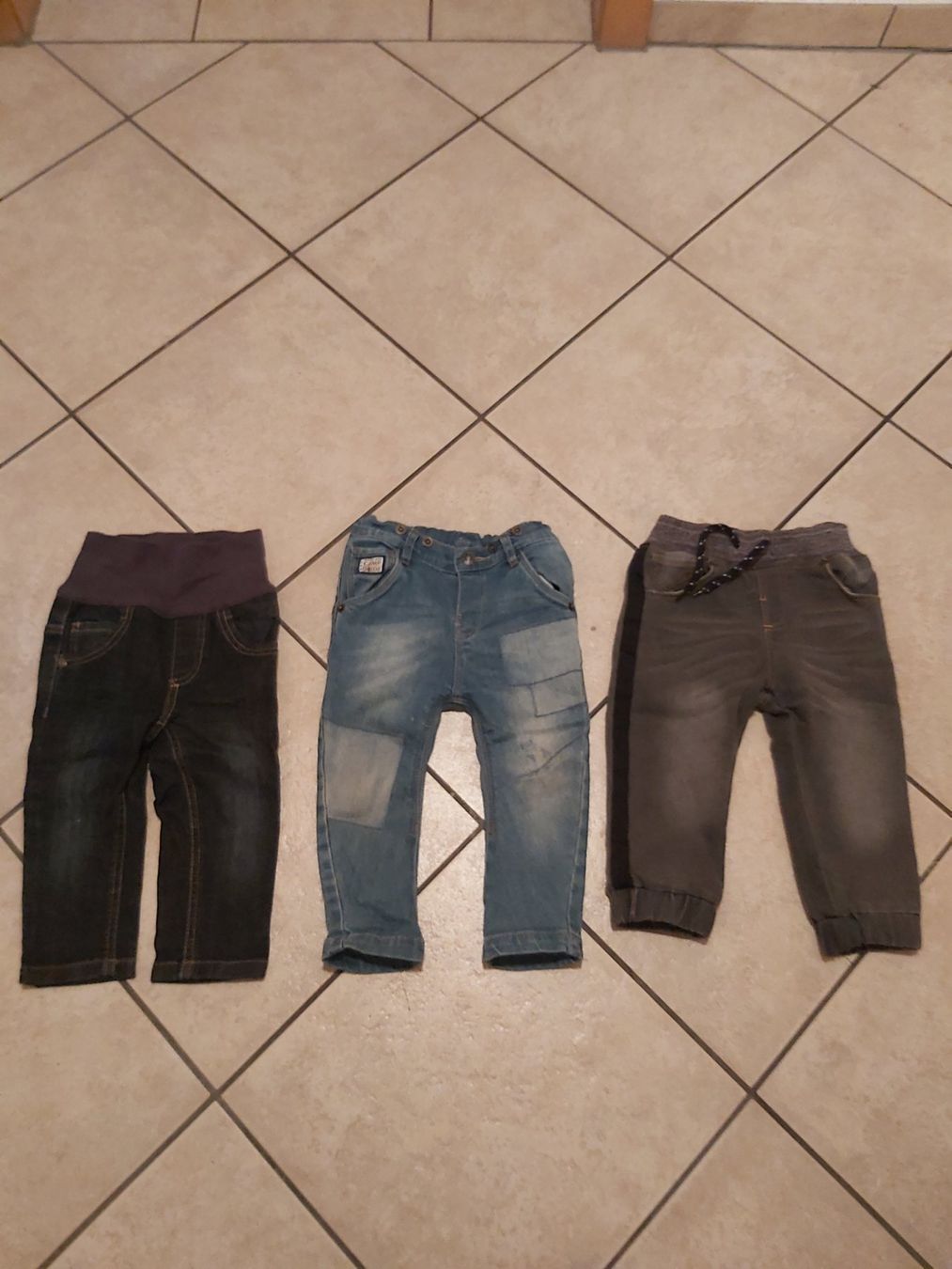 S.Oliver Lotti & Set di vestiti: Hosen Gr.80 – Usato da Disentis/Mustér venduto da epa_862v