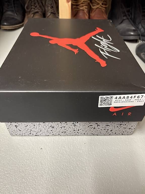 Jordan Scarpe da uomo: Nike Jordan 4 Military blue Gr. 41 – Nuovo e nell'imballaggio originale da Schleinikon venduto da kar_8ww7 3