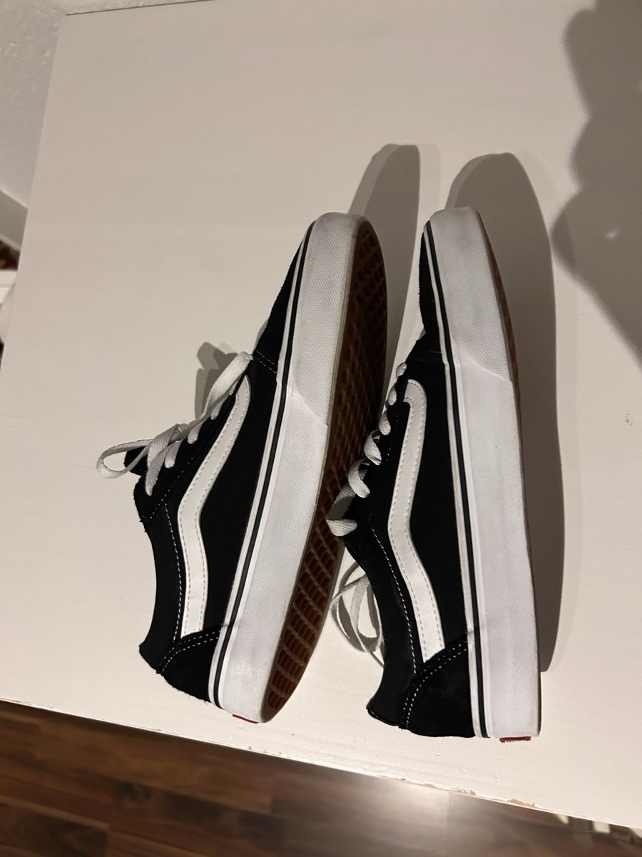 Vans Chaussures femmes: Vans Sneaker Grösse 40  – D'occasion à Brunnen par luc_8fgh 5