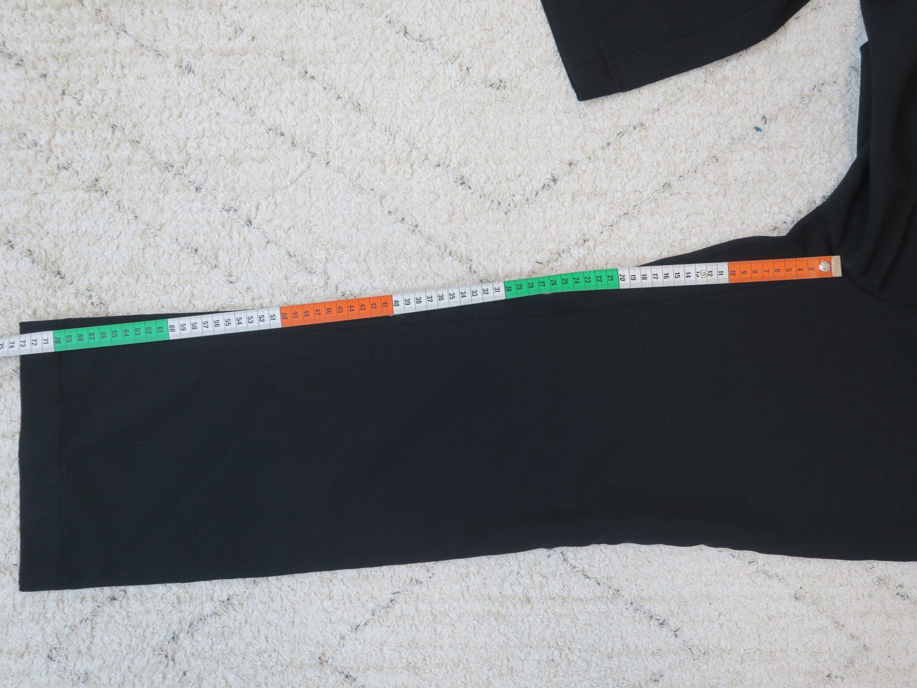Pantaloni: Schwarze Hose – Usato da Zürich venduto da null8 2