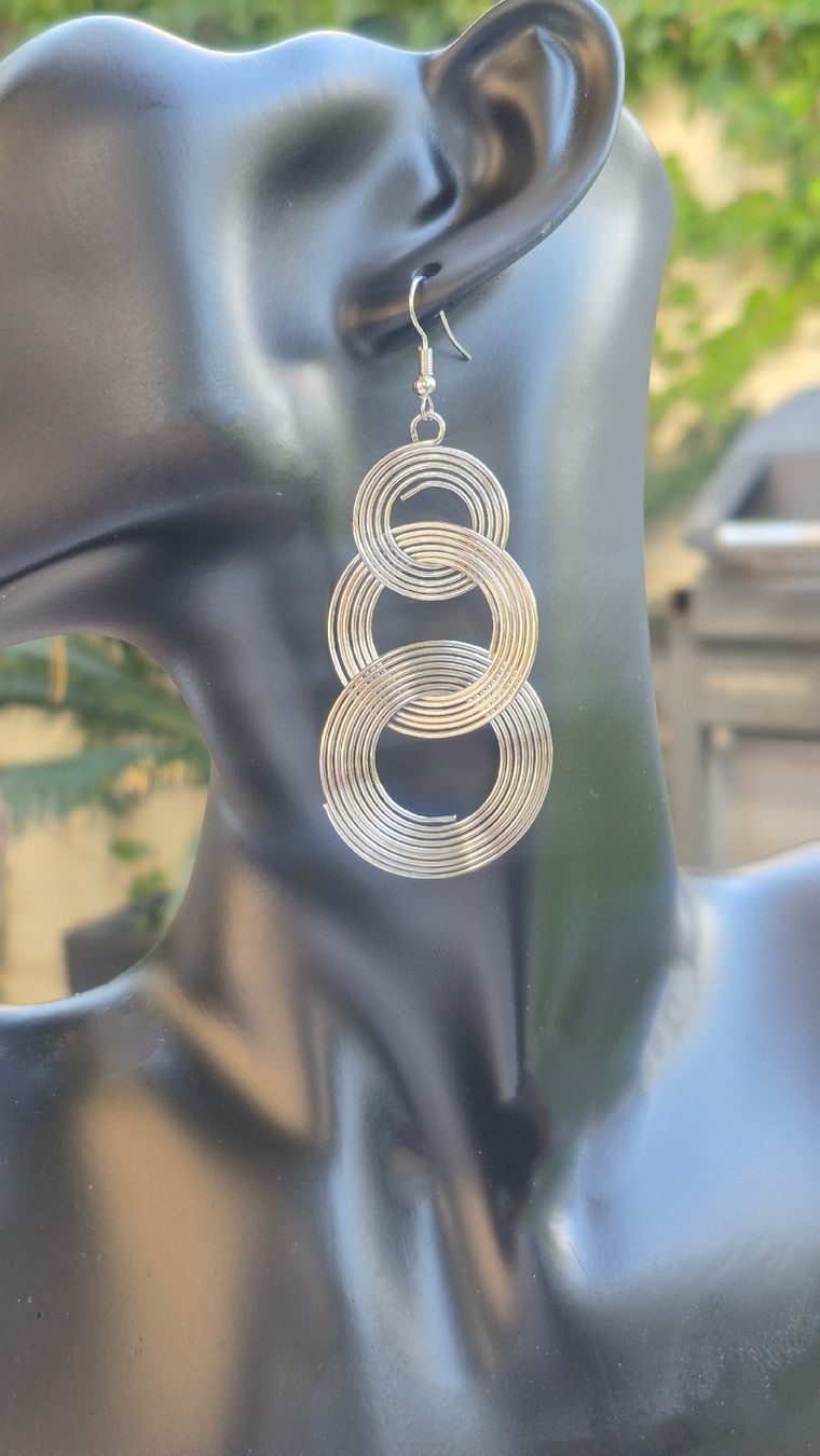 Boucles d'oreille: Orecchini pendenti cerchi a spirale colore argento – Neuf (Voir description) à Giubiasco par Stefaniav 3