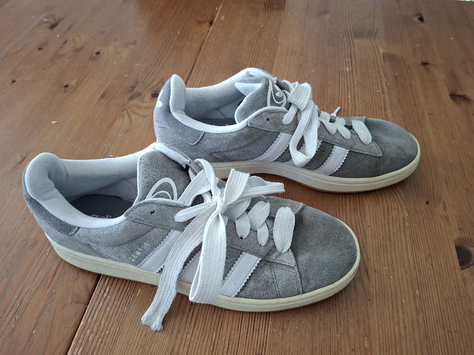 Scarpe da uomo: Adidas-Turnschuhe Gr.44 – Usato da Bad Ragaz venduto da tschiwo