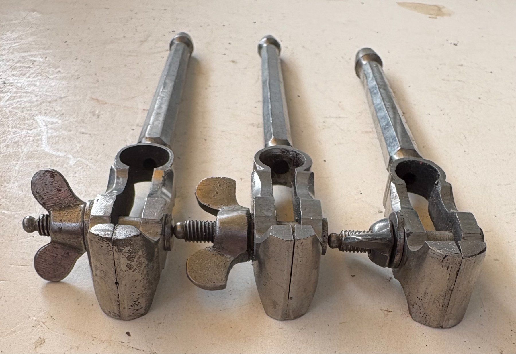Tous les outils: VINTAGE HANDFEILKOLBEN – D'occasion à Ostermundigen par wini63 1