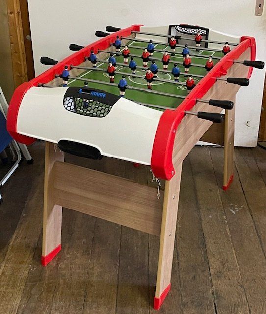 Smoby Giochi: Tischfussball/Billiardkasten Smoby – Usato da Oberrieden venduto da Ket25