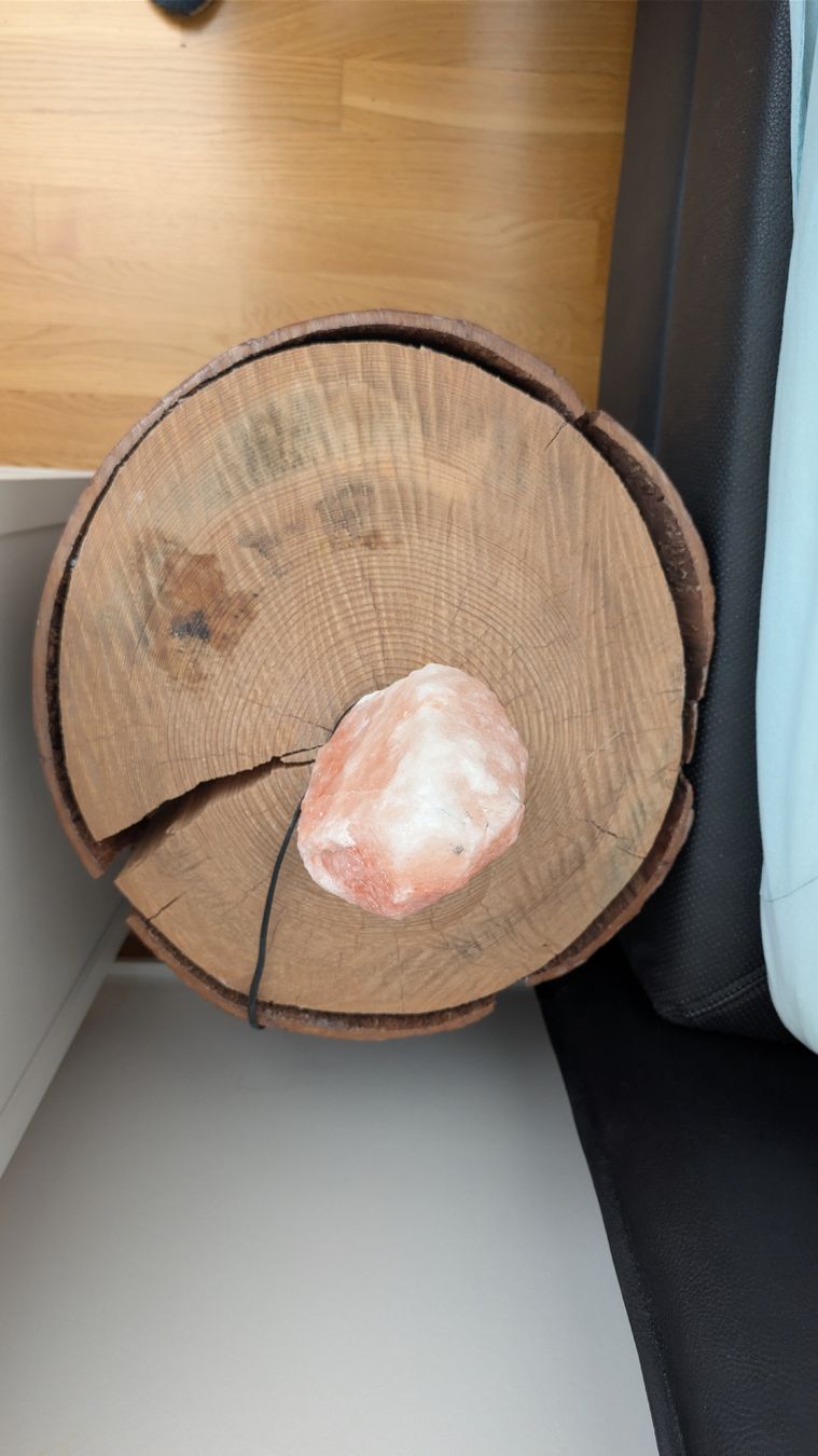 Comodini: Nachttisch Holz Baumstamm – Usato da Basel venduto da darko_mi 5