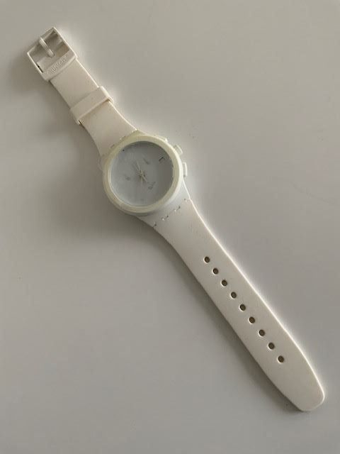 Basic White Swatch Chrono - ungetragen | Kaufen auf Ricardo