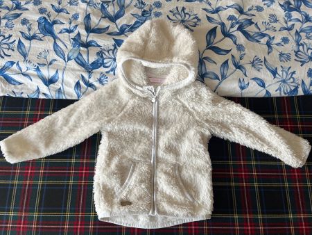 pelziger weißer Hoodie, Größe 86