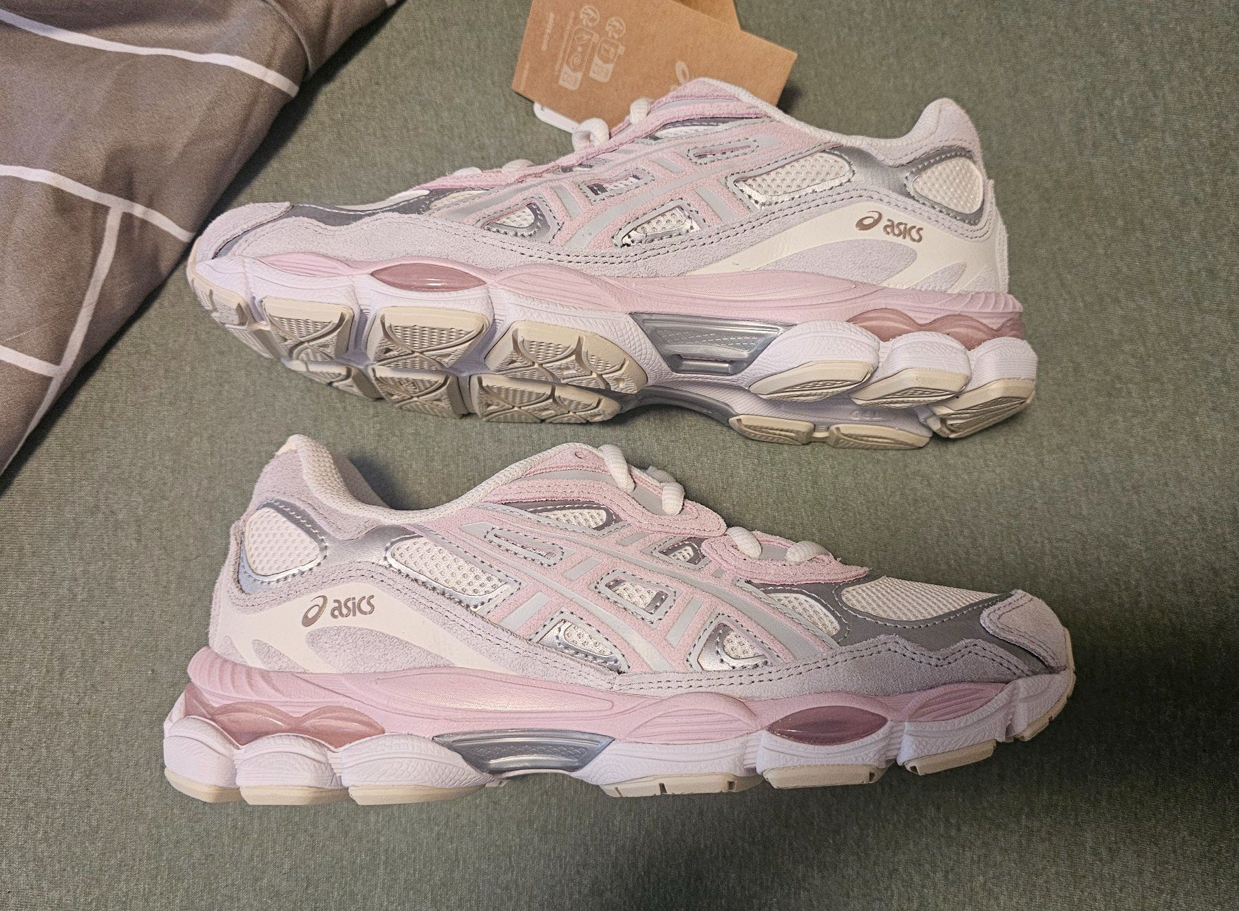 Asics Scarpe da donna: Asics basket femme neuve – Nuovo e nell'imballaggio originale da St-Prex venduto da sebgav