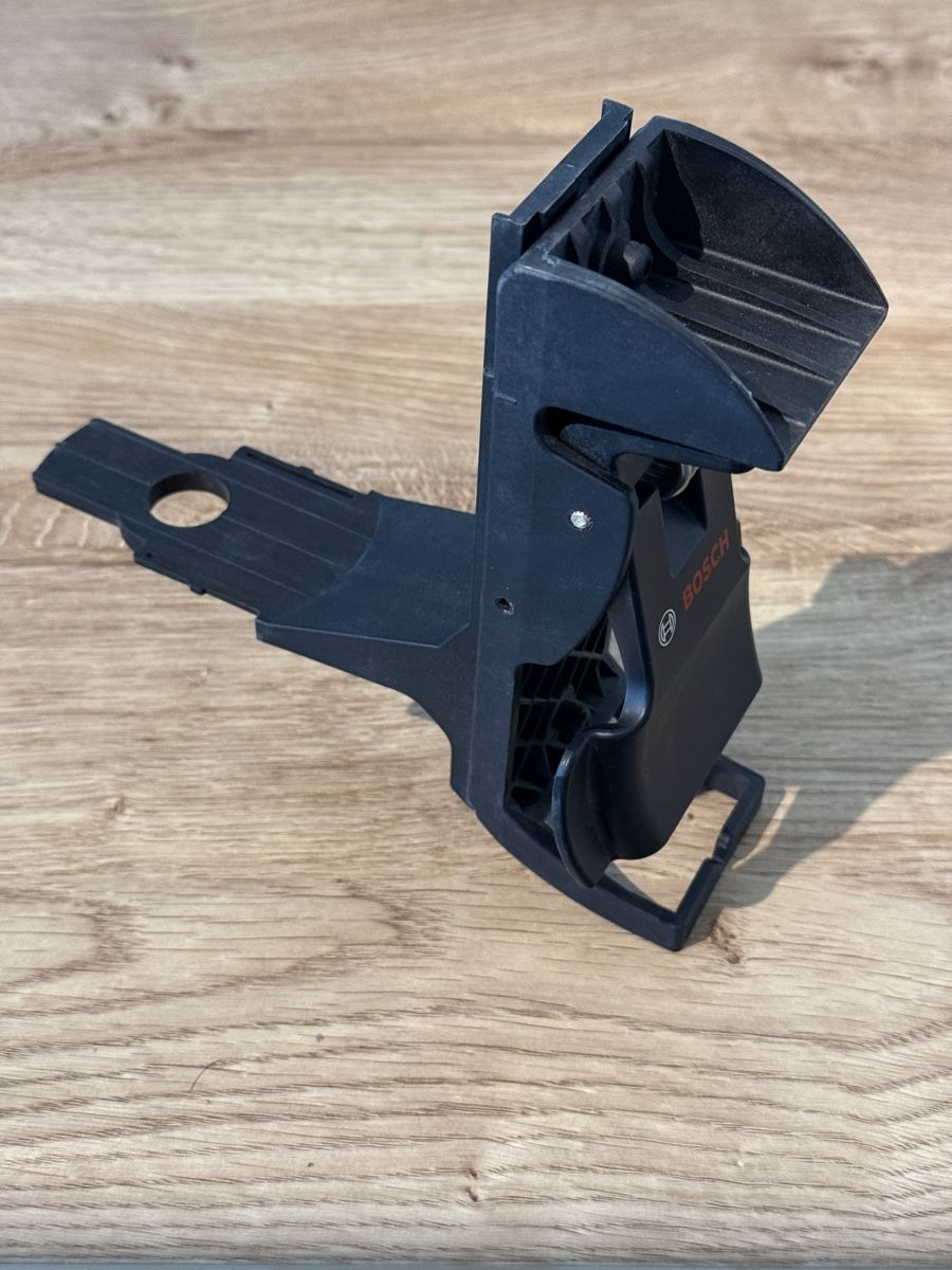 Bosch Tutti gli attrezzi: Bosch Professional BM3 Universalhalterung mit Tasche – Usato da Grüt (Gossau ZH) venduto da dneu 1
