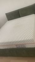 Beliani-Bett mit Geltex Sembella-Matratze Top Zustand