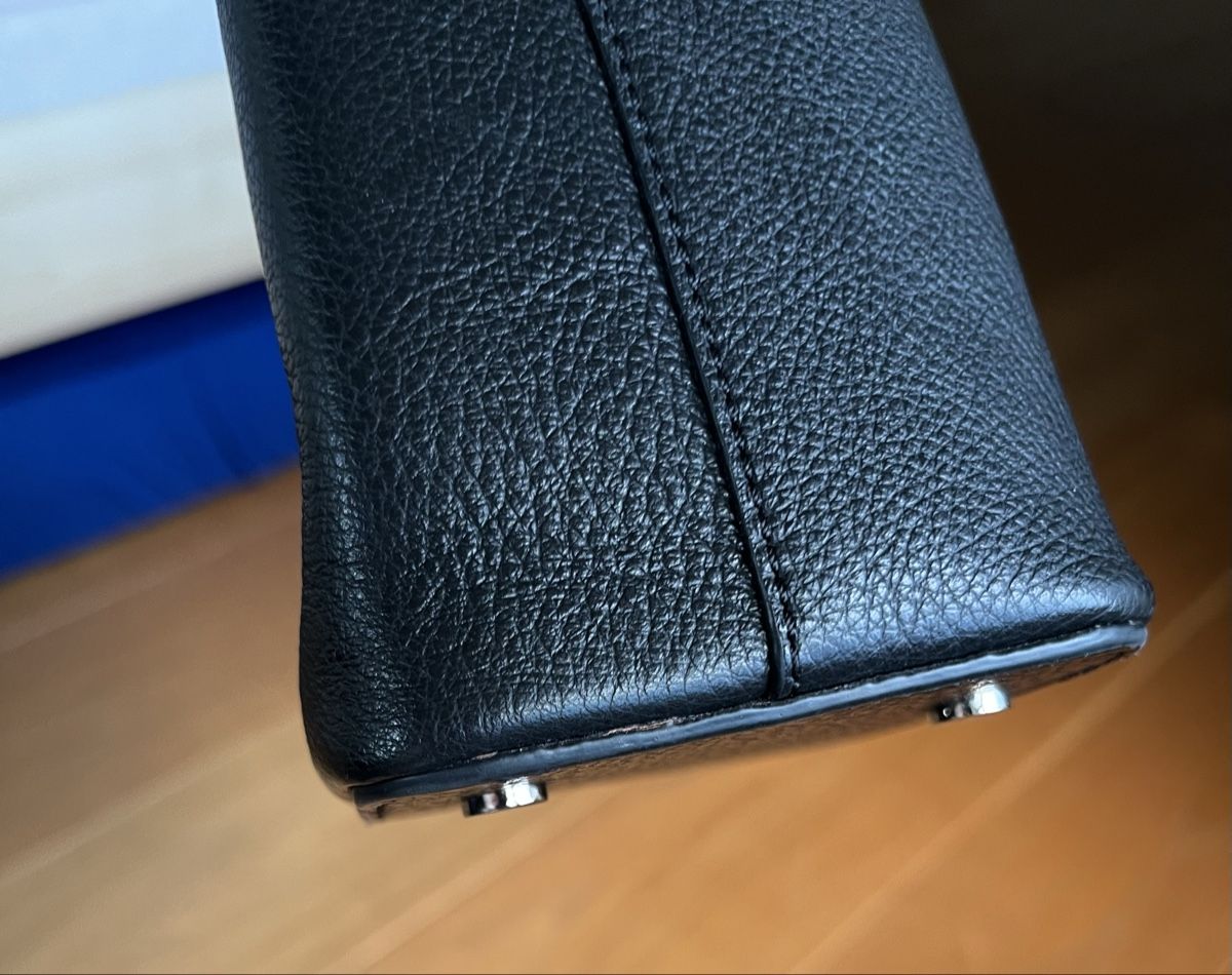 Taschen für Damen: Aesther Ekme Schultertasche Schwarz – Gebraucht aus Wädenswil von Iana32 3