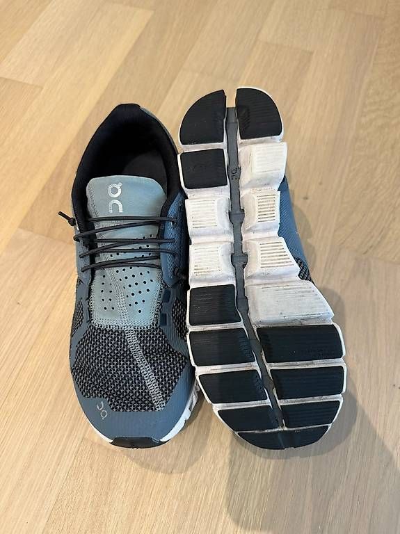 Chaussures femmes: On Schuhe Cloud Grösse 40 – D'occasion à Uster par nat_w6qv 1