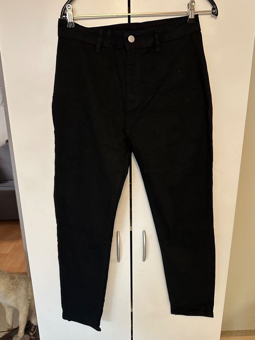 Pantalons: Schwarze Hose (L) – D'occasion à Schaan par Hermine2018