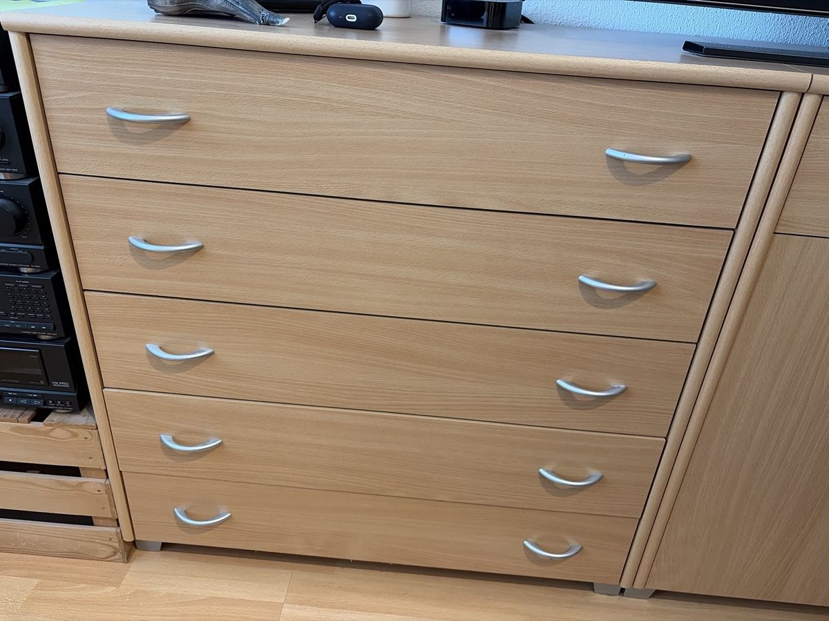 Commodes: Kommode mit 5 Schubladen Buche – D'occasion à Galgenen par Hawaii021