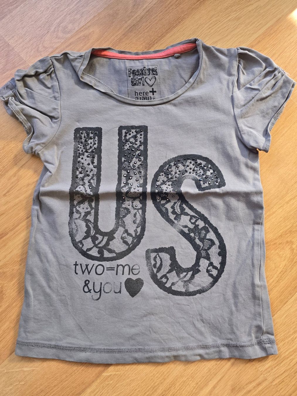 Camicette, T-shirt & Top: T-Shirt Gr. 122 / 128 – Usato da Büttikon AG venduto da Amineah