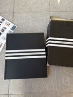 Adidas offizielle History Buch