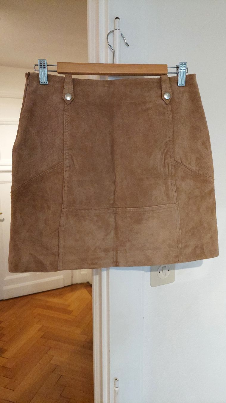 Mango Gonne: Jupe en daim MANGO taille L – Usato da Prilly venduto da July04 1