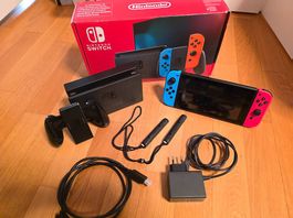 Nintendo Switch (NSW) Konsole mit Originalverpackung + Hülle