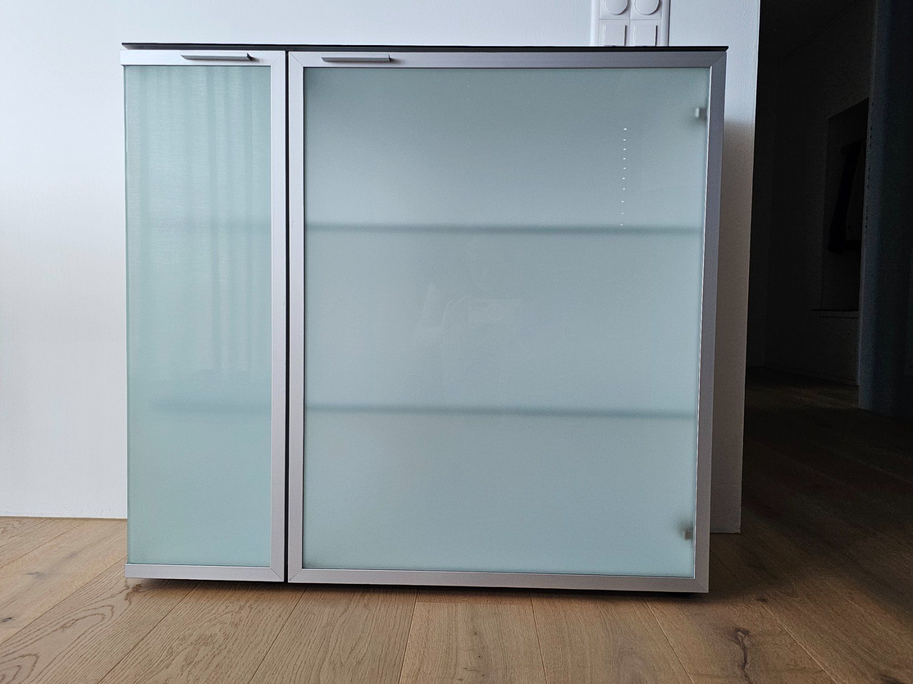 Pfister Armadi: Kasten aus Glas – Usato da Nürensdorf venduto da Rega58