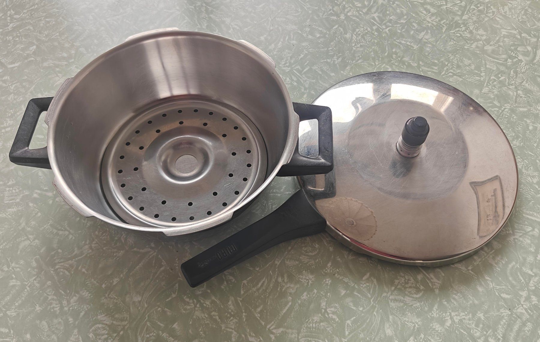 Duromatic Töpfe: DUROMATIC 2 Liter SWISS MADE – Gebraucht aus Ostermundigen von Schultze 1