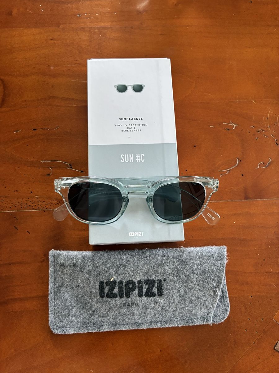 Izipizi Brillen & Gläser: Lunettes soleil Izipizi  – Neu (gemäss Beschreibung) aus Morges von fec_tff9 2