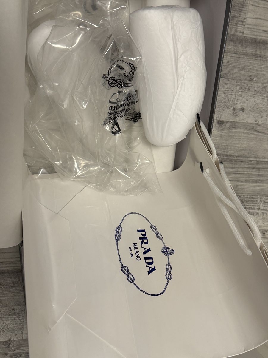 Prada Scarpe da uomo: Prada Turnschuhe weiss Grösse 41 mit Box – Usato da Liebefeld venduto da im23ph 5