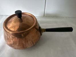 Kupfertopf mit Deckel, Spring