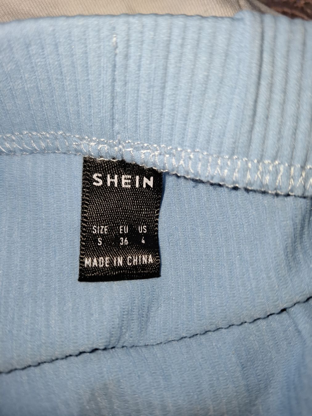 Shein Vestiti: Jupe mit Oberteil SHEIN  Grösse S  neuwertig – Nuovo (secondo la descrizione) da Zuchwil venduto da bvj_5t82 4