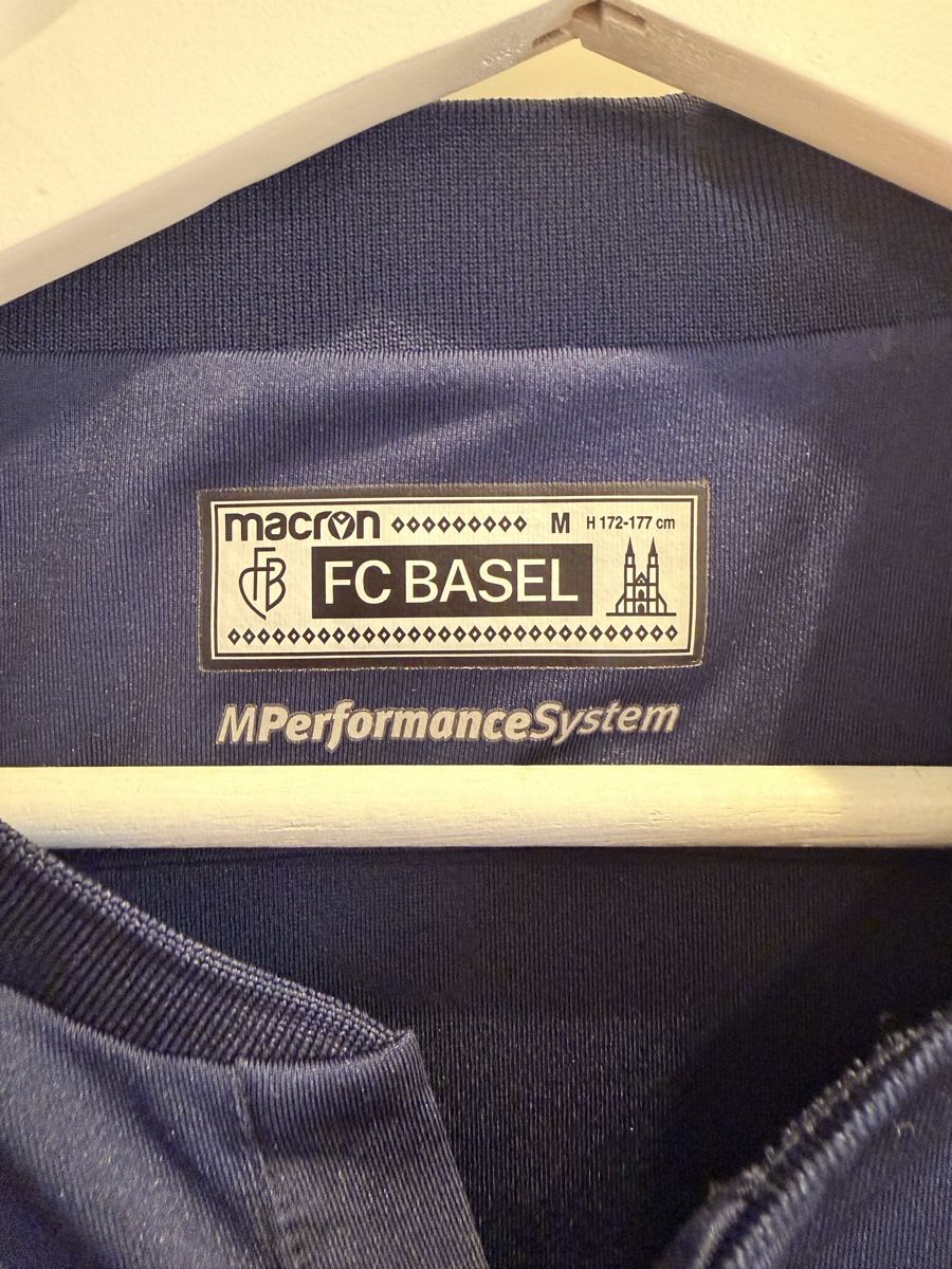 FC Basel Leibchen & Hosen: FC Basel 1893 Trikot Macron Grösse M  – Neu (gemäss Beschreibung) aus Wahlen b. Laufen von Ms_collector 6