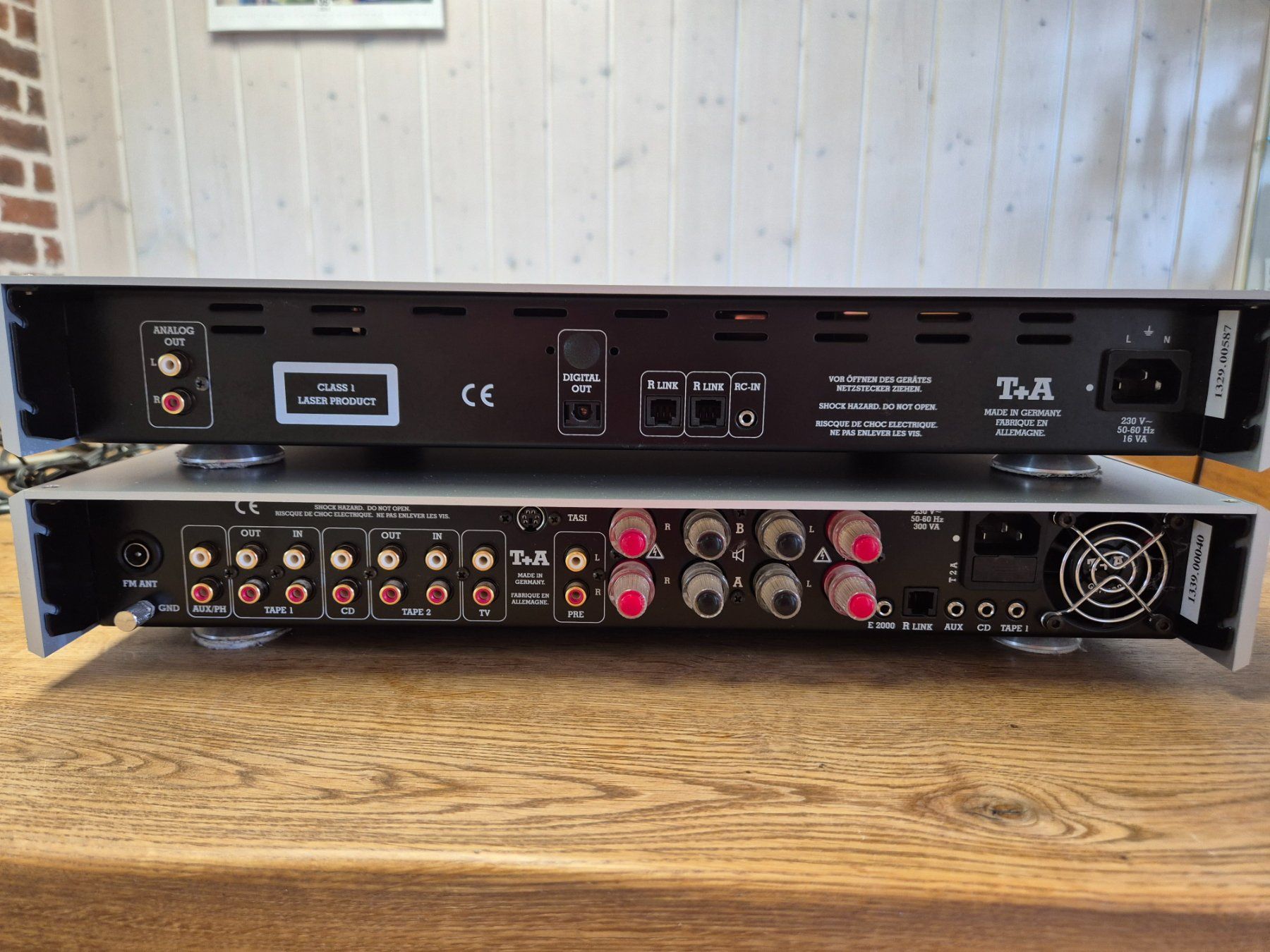 T+A Ricevitori: T+A Receiver und CD Player – Usato da Rorschacherberg venduto da Wumbler 1